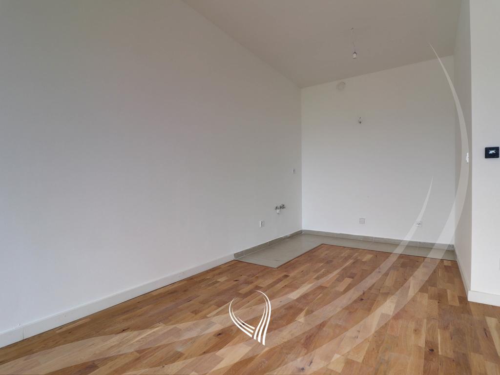 Banesë me 1 dhomë gjumi në shitje në lagjen e Muhaxherëve10