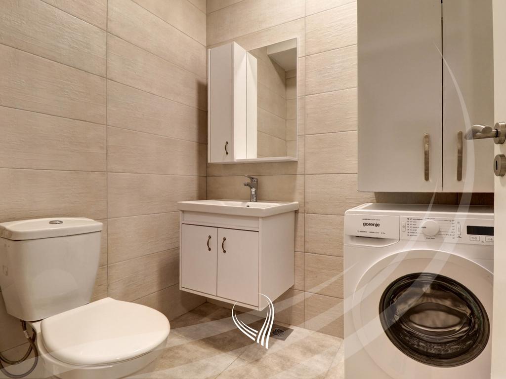 3-bedroom apartment for rent in the Prishtina e Re neighborhood – Berisha Group9