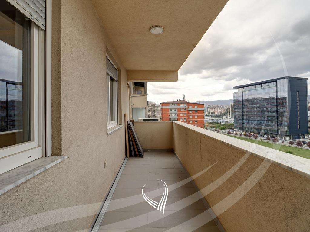 Zyre me 3 dhoma pune me qira në lagjen Arbëria – Dragodan9