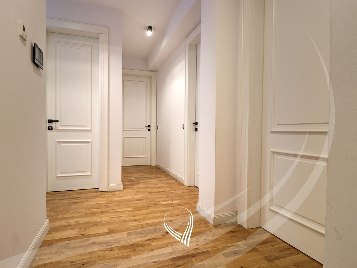 Zyre me 4 dhoma pune me qira në lagjen Aktash10