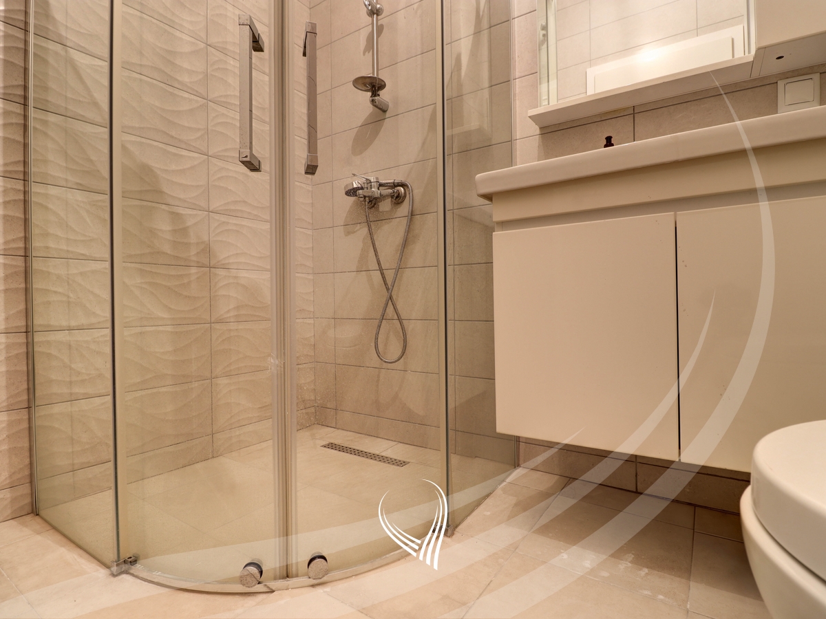 Zyre me 3 dhoma pune me qira në lagjen Mati 1 - Rruga B9