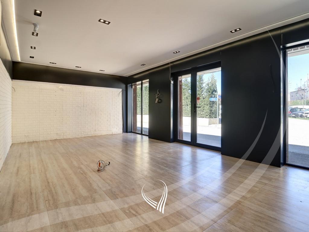 Lokal 100m2 me qira në Çagllavicë0