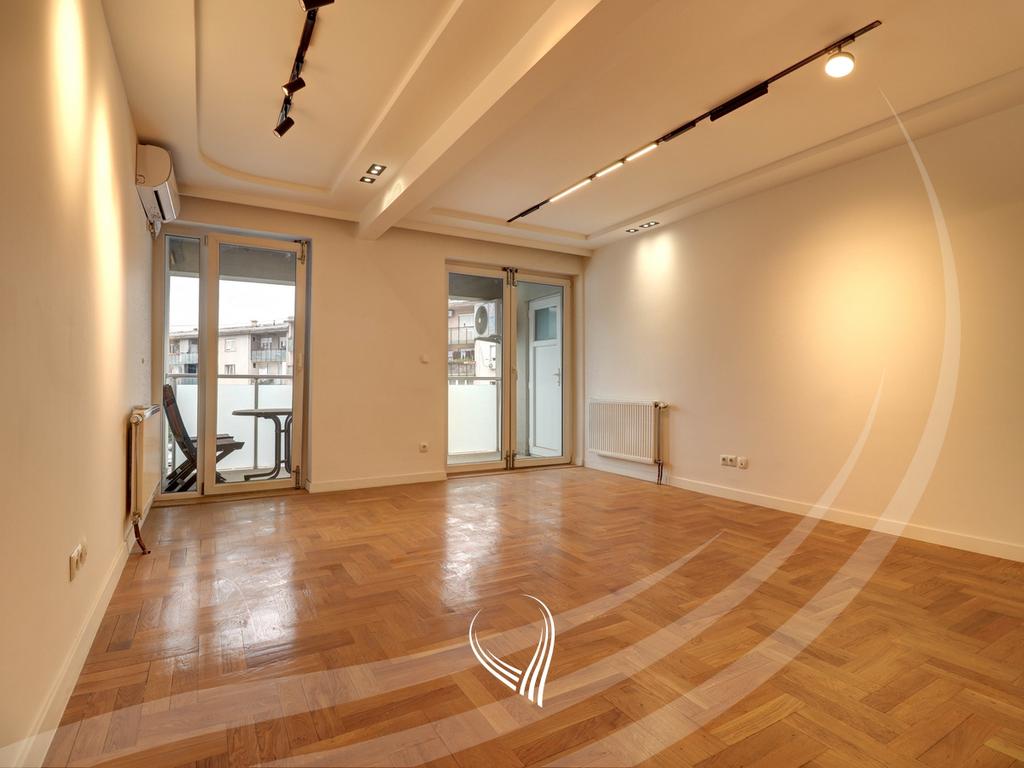 Zyre me 3 dhoma pune me qira në lagjen Ulpiana