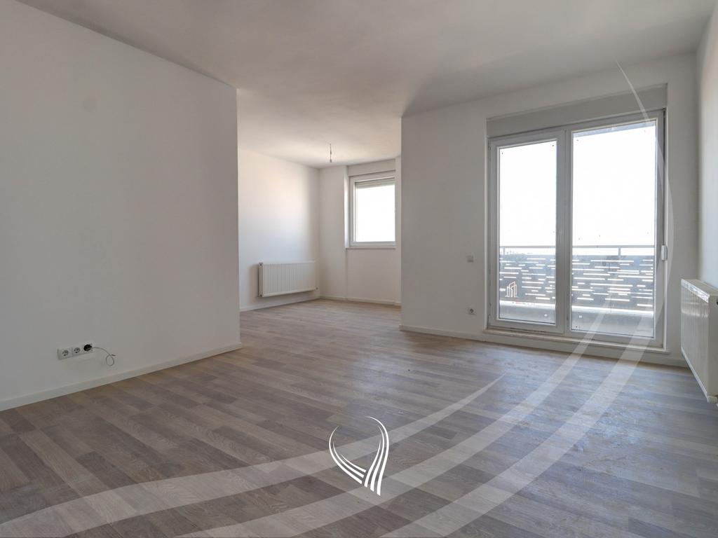 Banesë me 2 dhoma gjumi në shitje në lagjen Mati 1 – Mega Building0