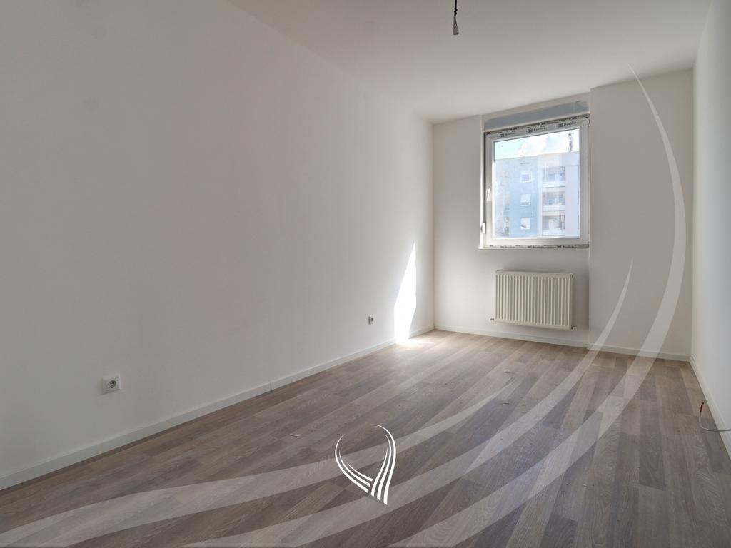 Banesë me 2 dhoma gjumi në shitje në lagjen Mati 1 – Mega Building8