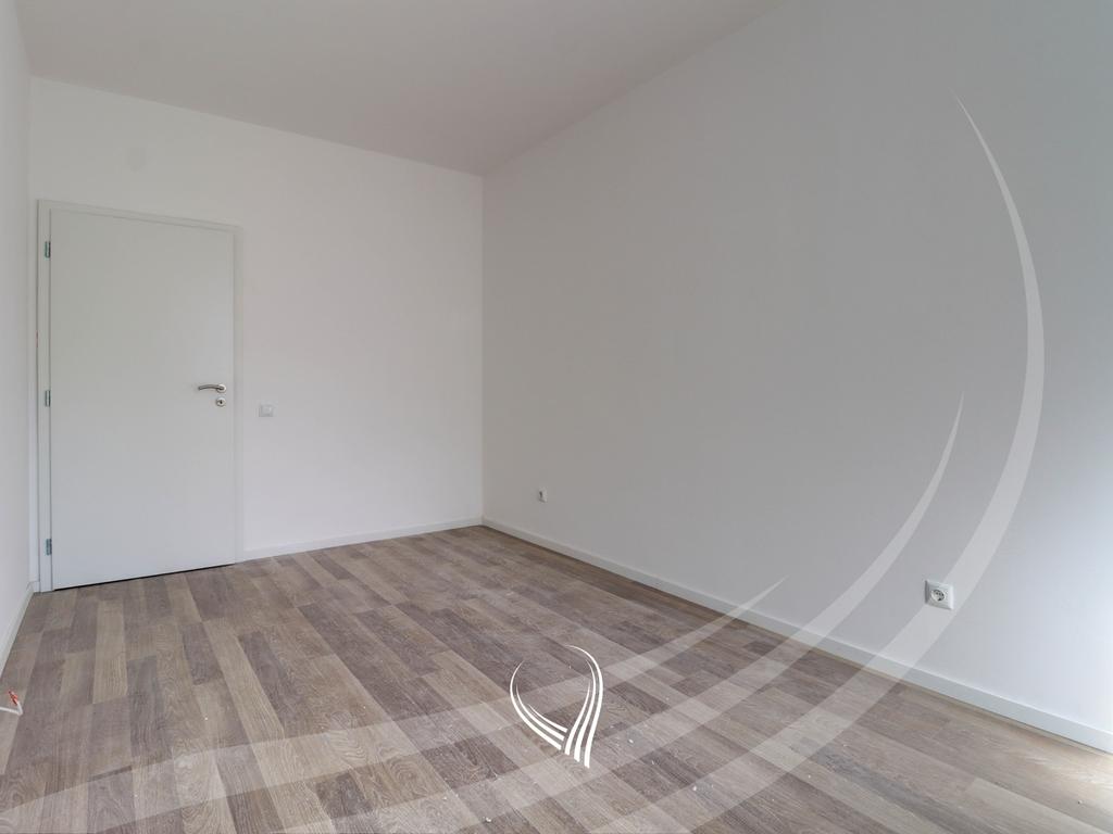 Banesë me 2 dhoma gjumi në shitje në lagjen Mati 1 – Mega Building9