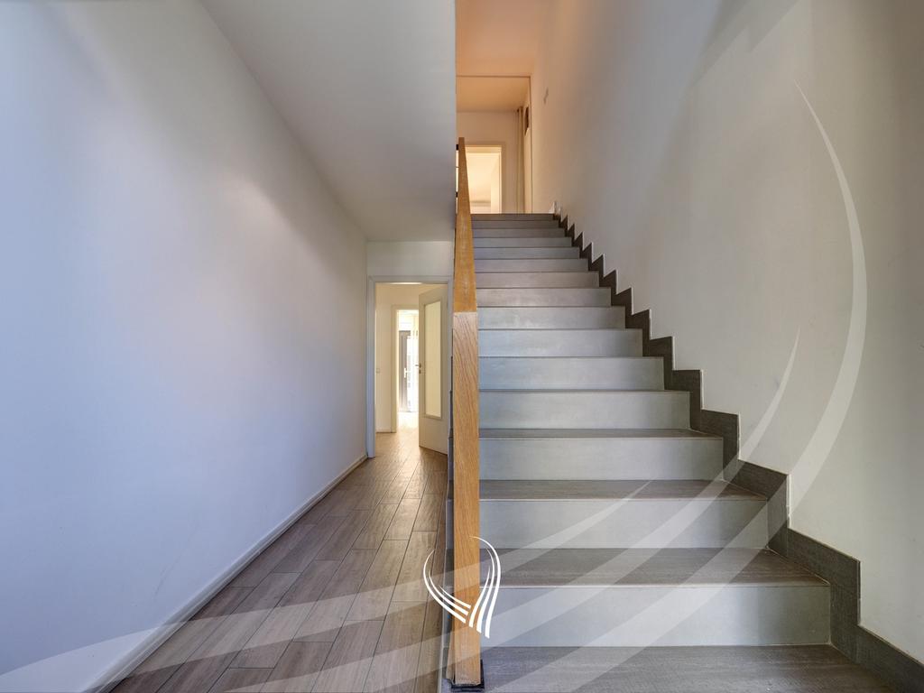 Office space with 5 rooms for rent in the Pejton neighborhood13