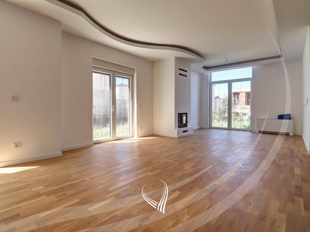 House with 299.81m2 for rent in the Royal Green Residence neighborhood - Zllatar1