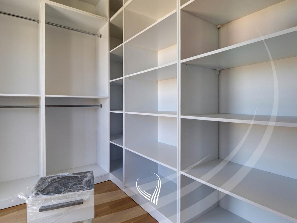 House with 299.81m2 for rent in the Royal Green Residence neighborhood - Zllatar9