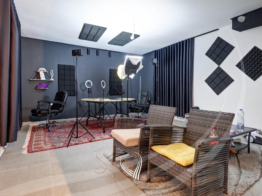 House with 299.81m2 for rent in the Royal Green Residence neighborhood - Zllatar8