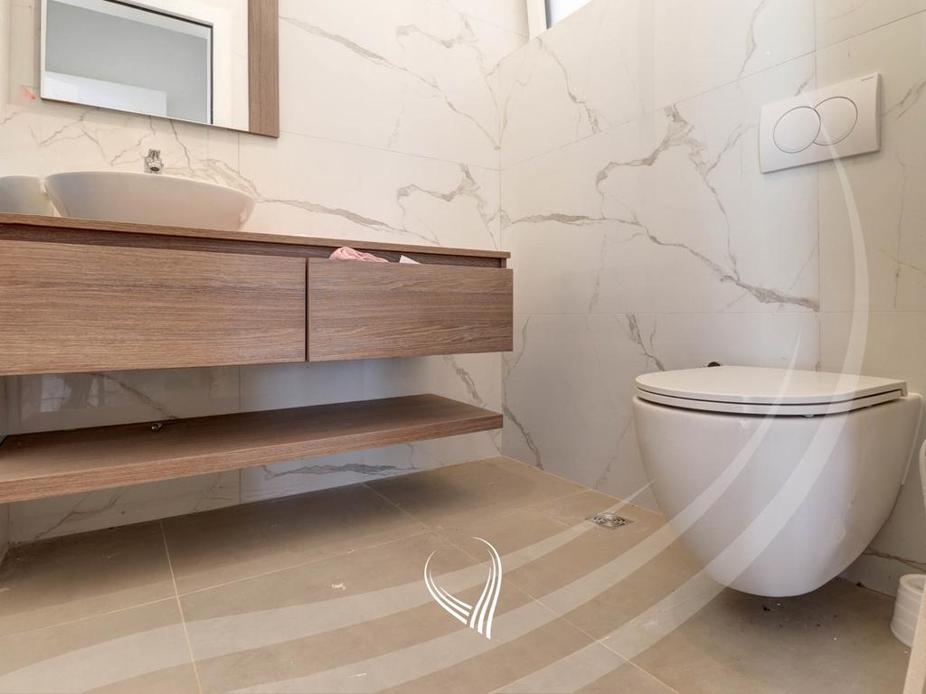 House with 299.81m2 for rent in the Royal Green Residence neighborhood - Zllatar13