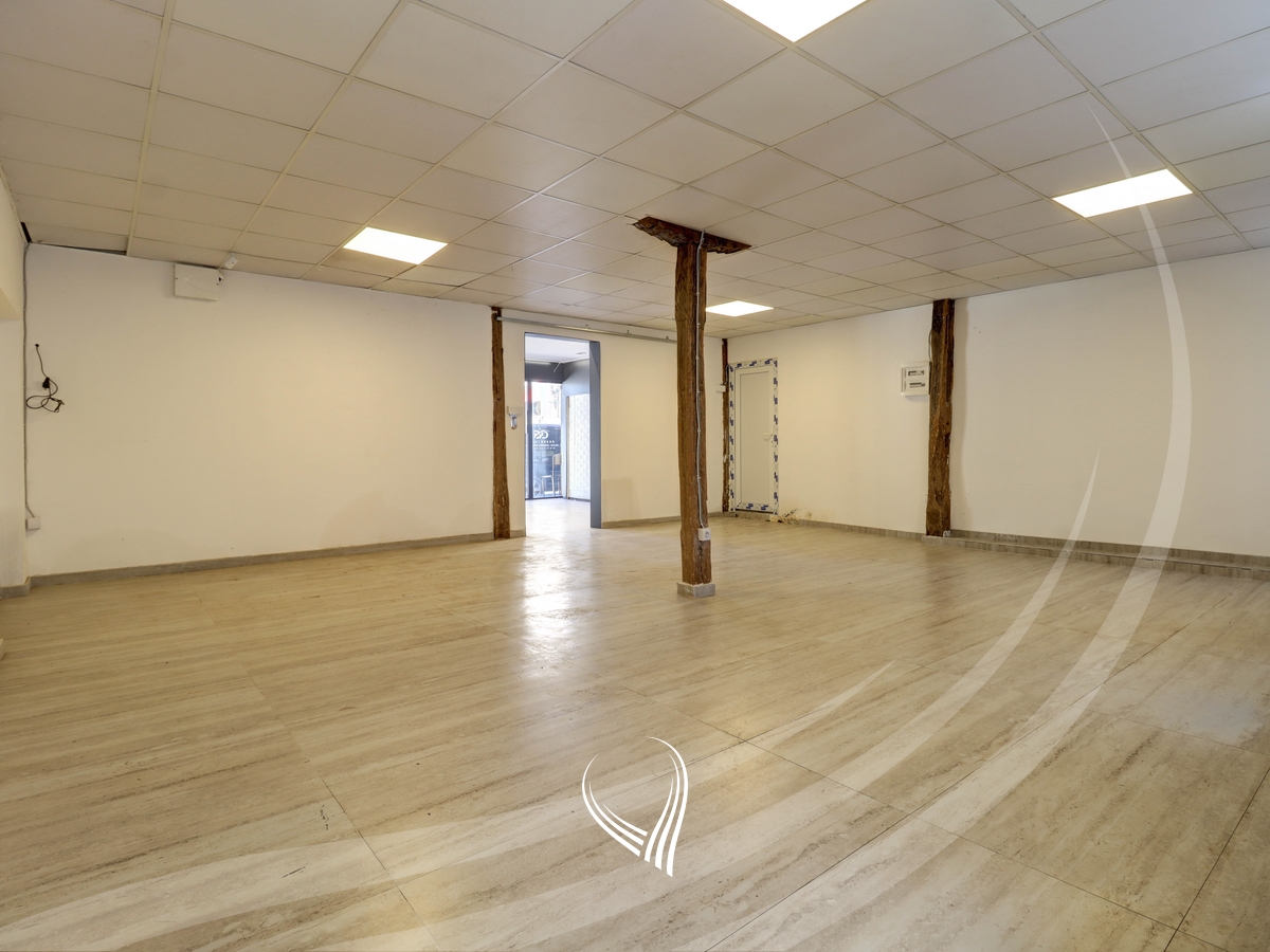 Lokal 100m2 me qira në Çagllavicë4