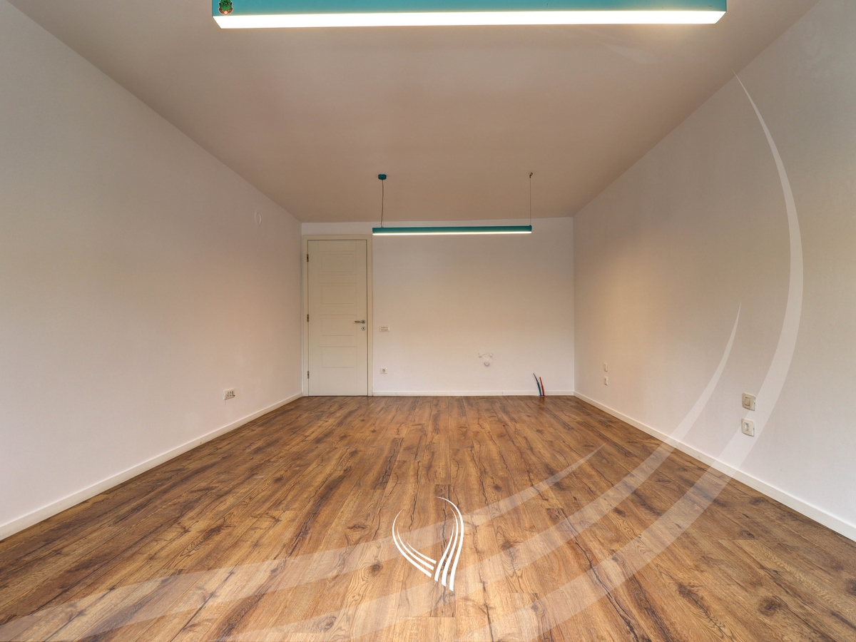 Zyre me 5 dhoma pune me qira në lagjen Pejton13