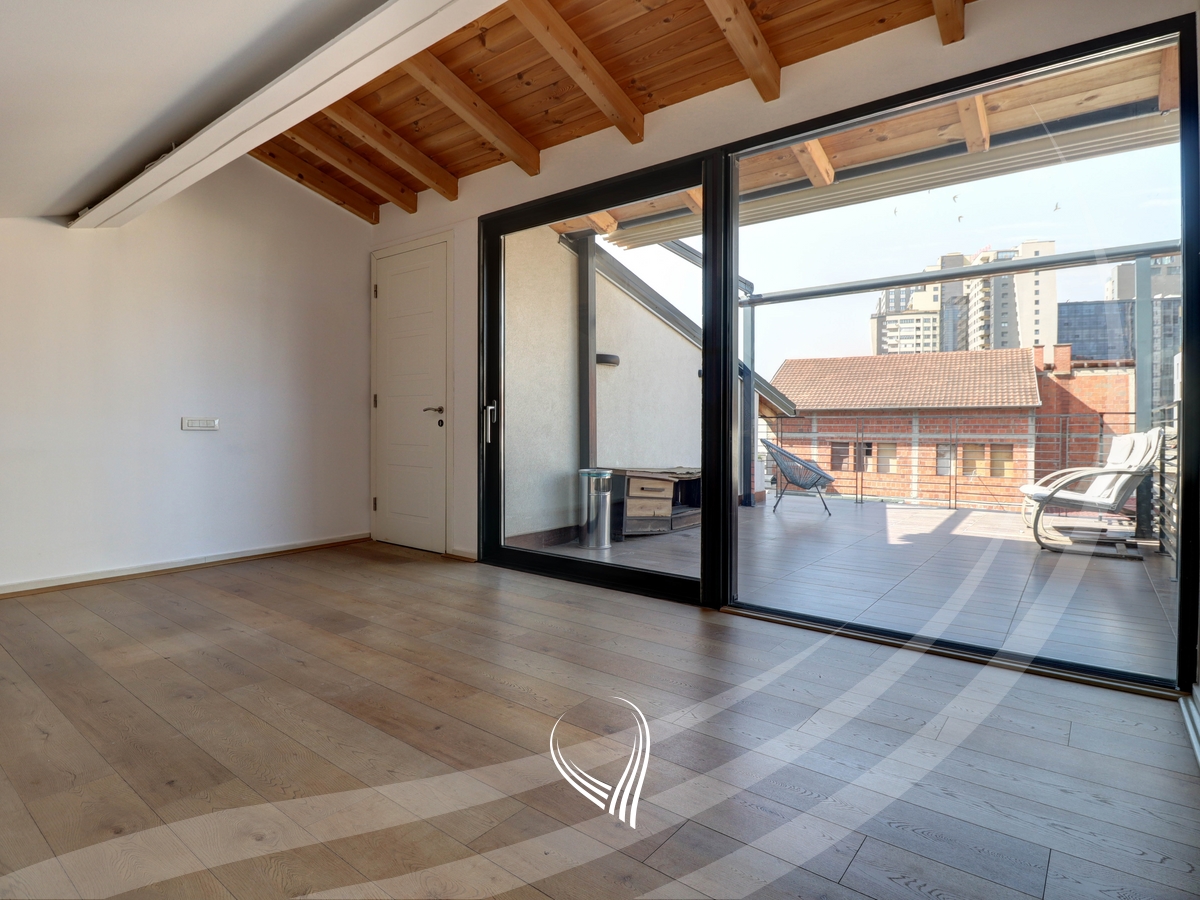 Zyre me 5 dhoma pune me qira në lagjen Pejton15