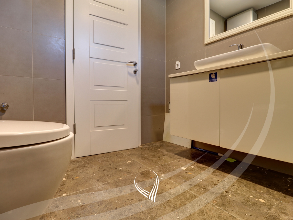 Zyre me 5 dhoma pune me qira në lagjen Pejton25