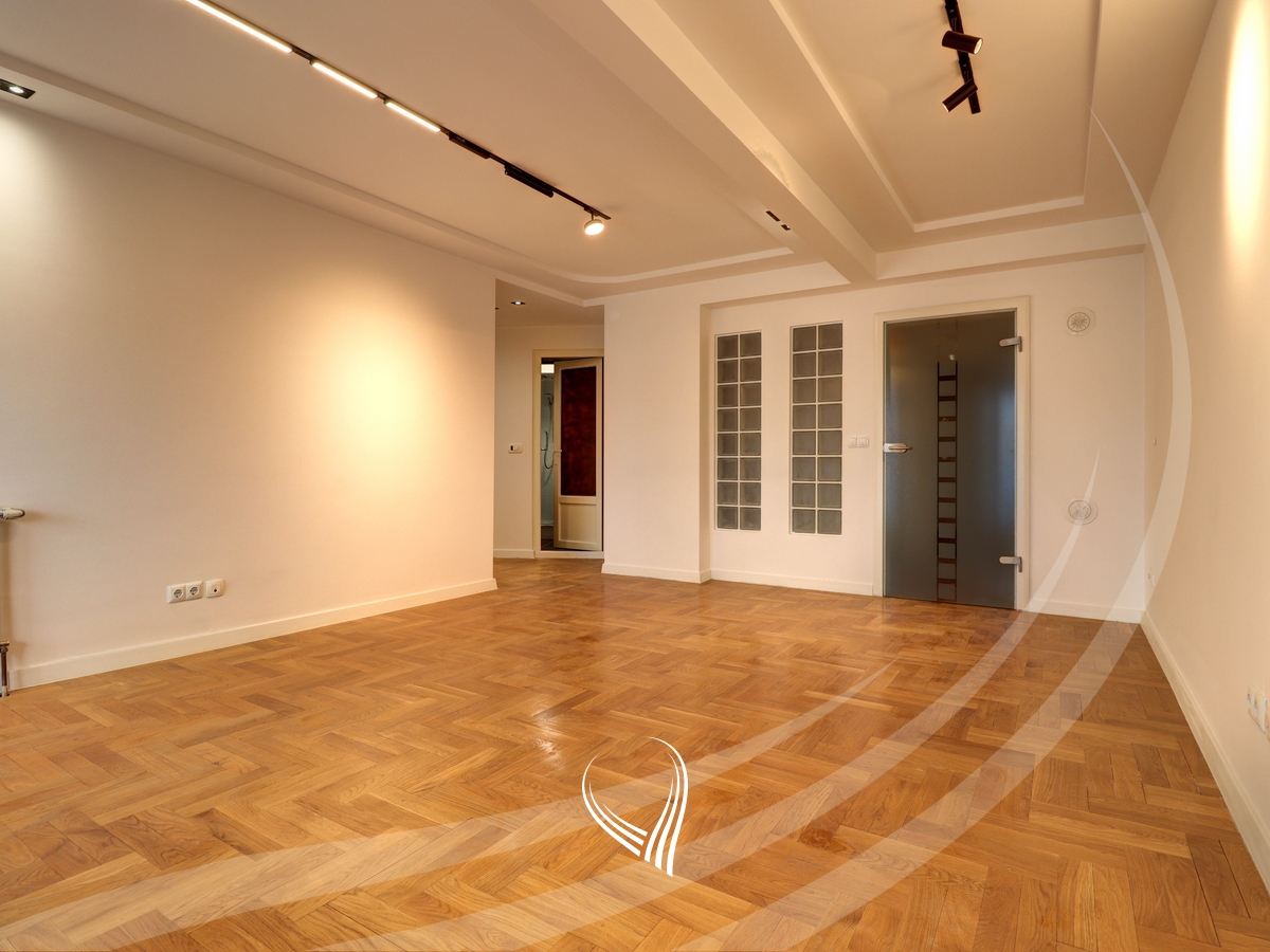 Zyre me 3 dhoma pune me qira në lagjen Ulpiana3