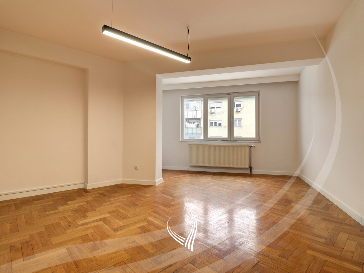 Zyre me 3 dhoma pune me qira në lagjen Ulpiana4