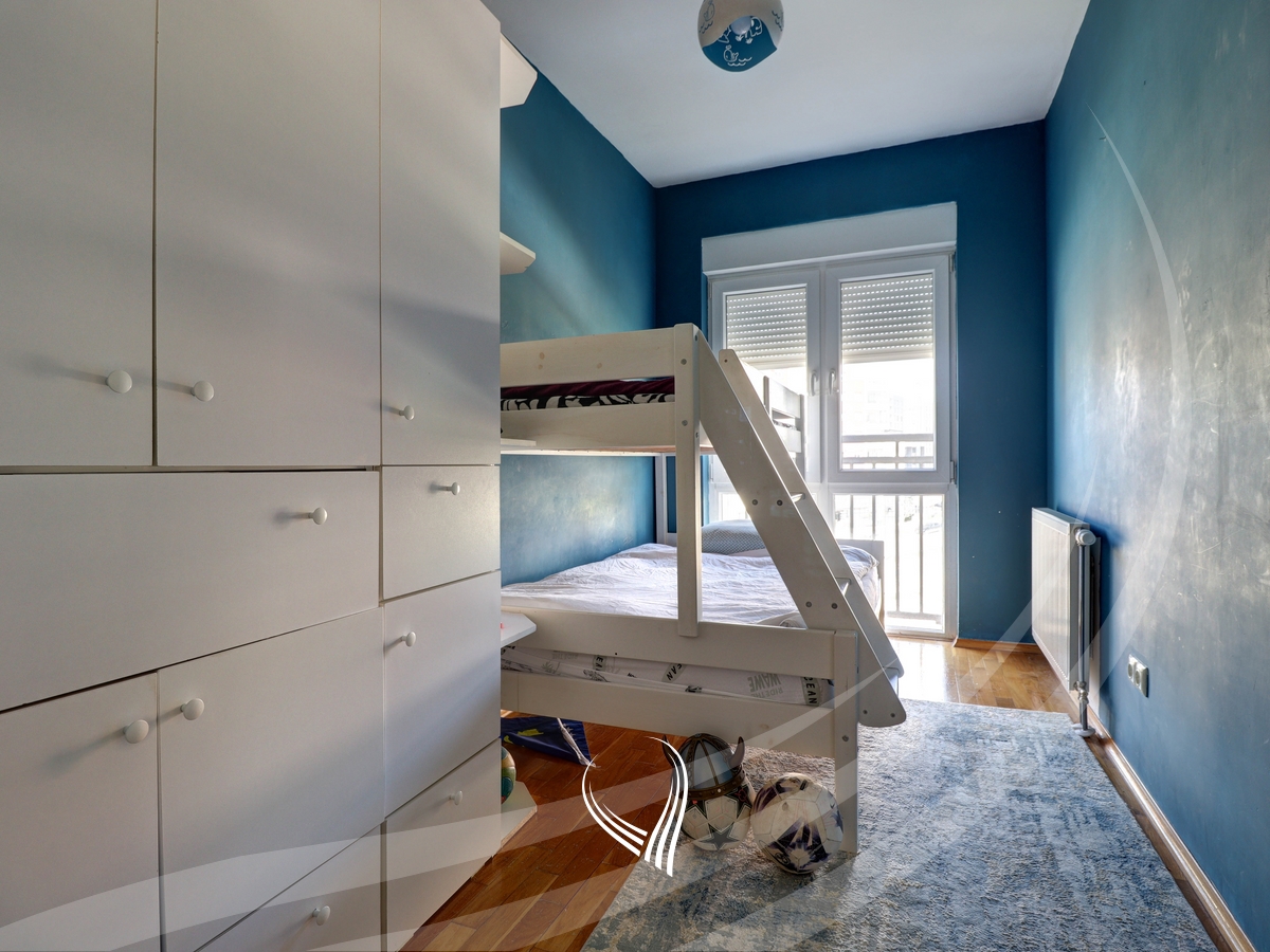 Banesë me 2 dhoma gjumi me qira në lagjen Mati 1 - Rruga C7