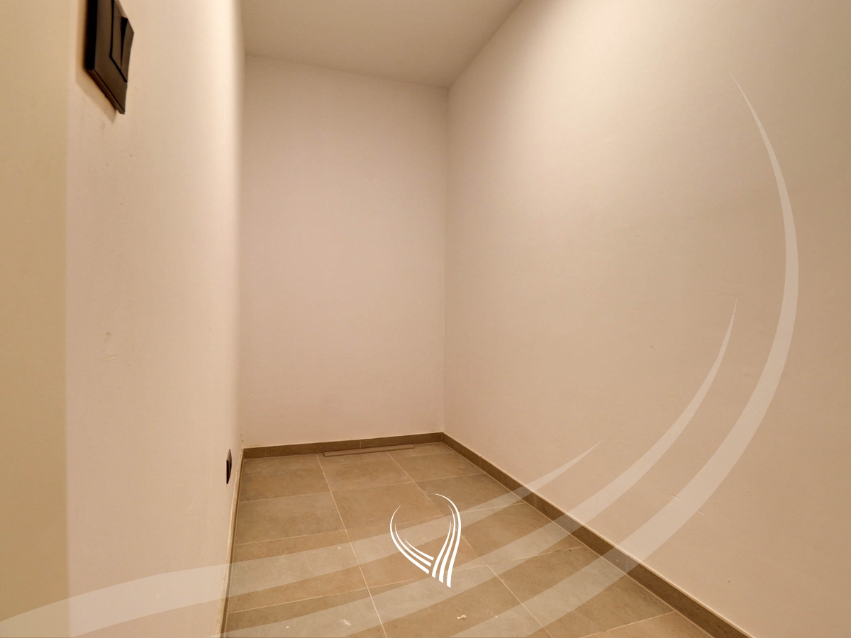 Shtëpi me 4 dhoma gjumi me qira në lagjen Marigona Hill18