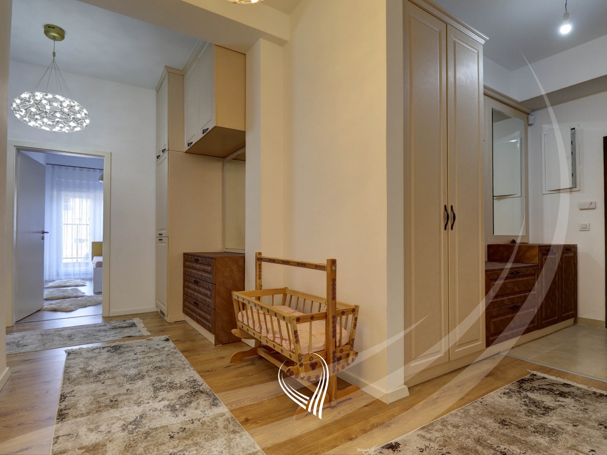 Banese me 3 dhoma gjumi në shitje në lagjen Velania6