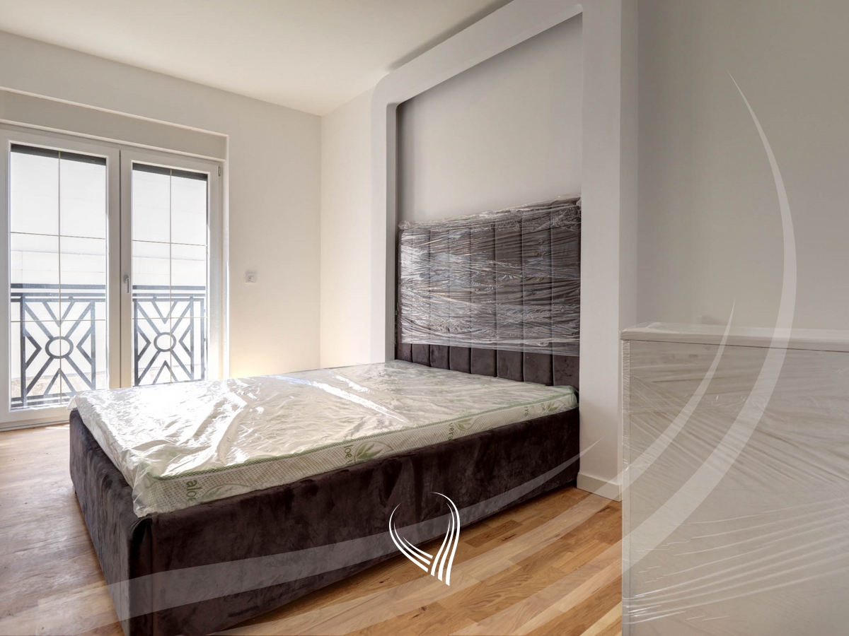 House with 299.81m2 for rent in the Royal Green Residence neighborhood - Zllatar5