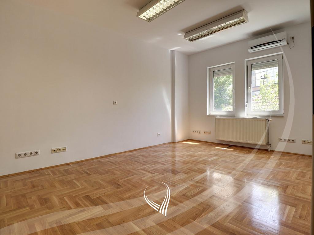 Zyre me 7 dhoma pune me qira në lagjen Pejton3