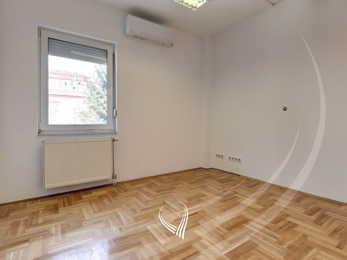 Zyre me 7 dhoma pune me qira në lagjen Pejton7