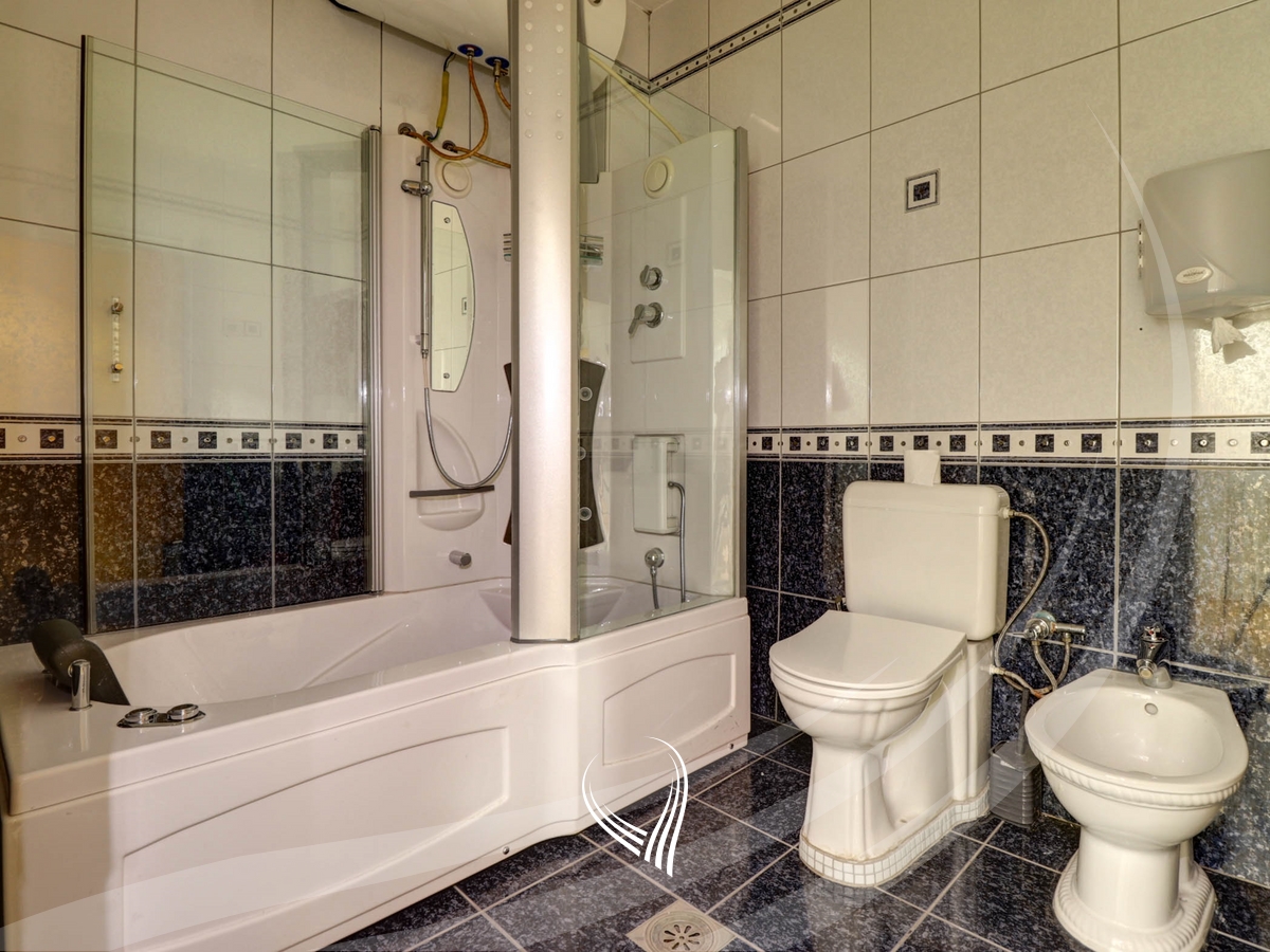 Zyre me 7 dhoma pune me qira në lagjen Pejton10