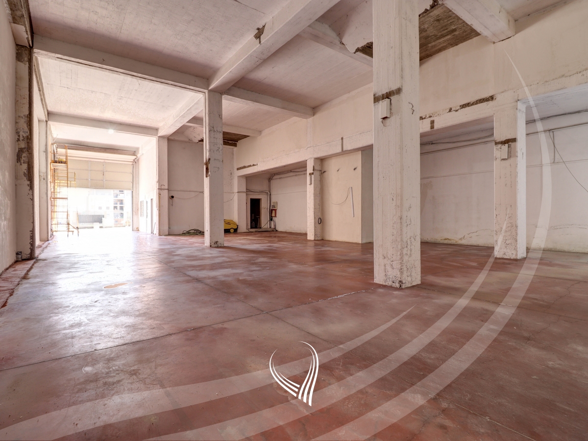 450m2 warehouse for rent in the Arbëria neighborhood – Dragodan4