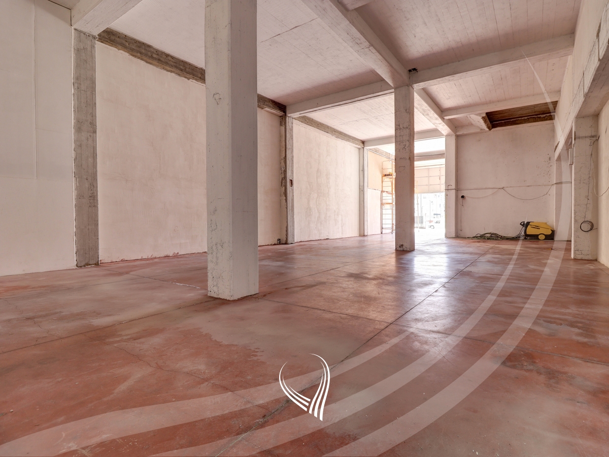 450m2 warehouse for rent in the Arbëria neighborhood – Dragodan5
