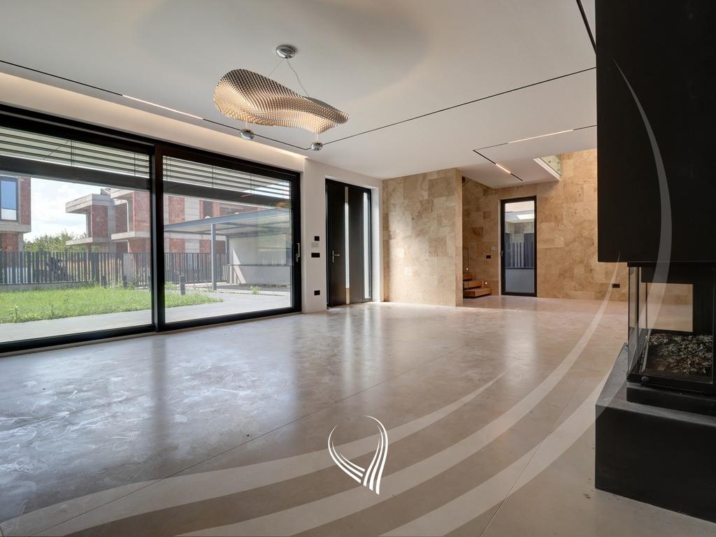 Shtëpi me 4 dhoma gjumi në shitje në Preoc – afër lagjes Marigona Residence3