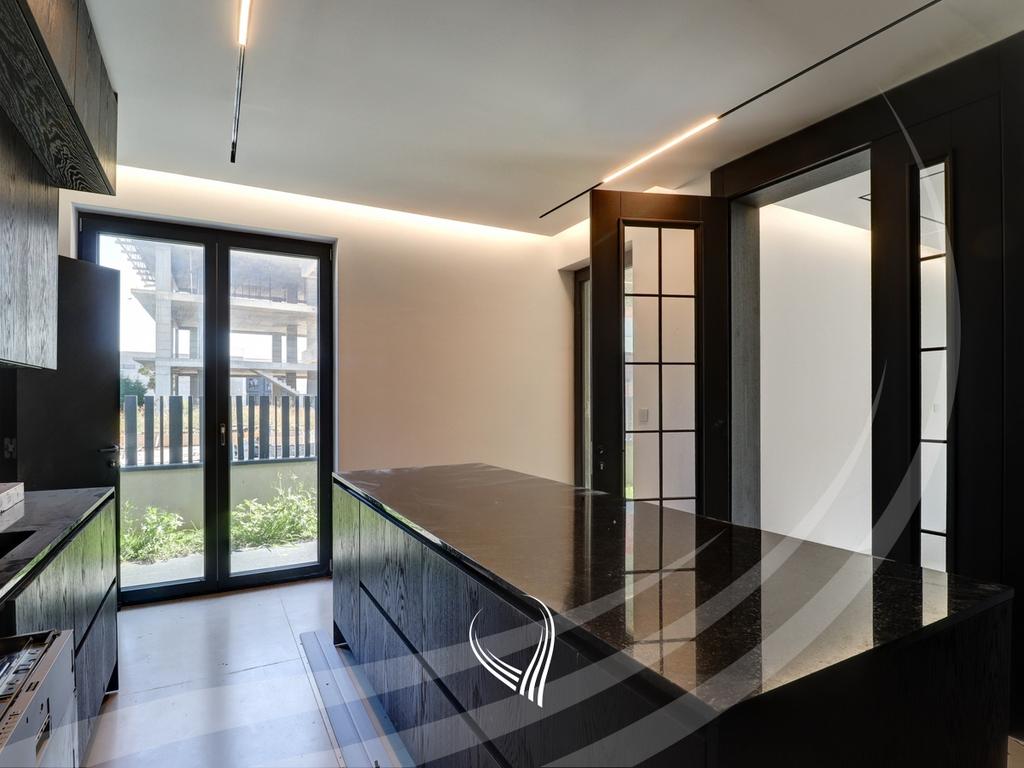 Shtëpi me 4 dhoma gjumi në shitje në Preoc – afër lagjes Marigona Residence9
