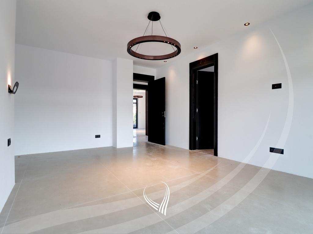 Shtëpi me 4 dhoma gjumi në shitje në Preoc – afër lagjes Marigona Residence17