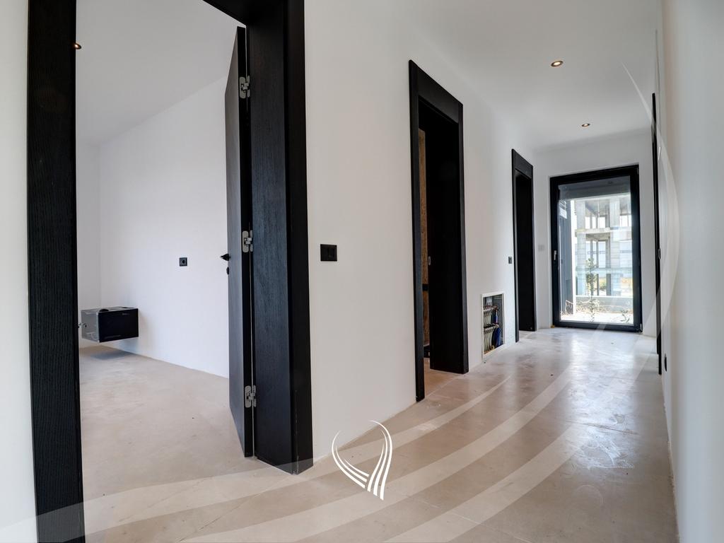 Shtëpi me 4 dhoma gjumi në shitje në Preoc – afër lagjes Marigona Residence21