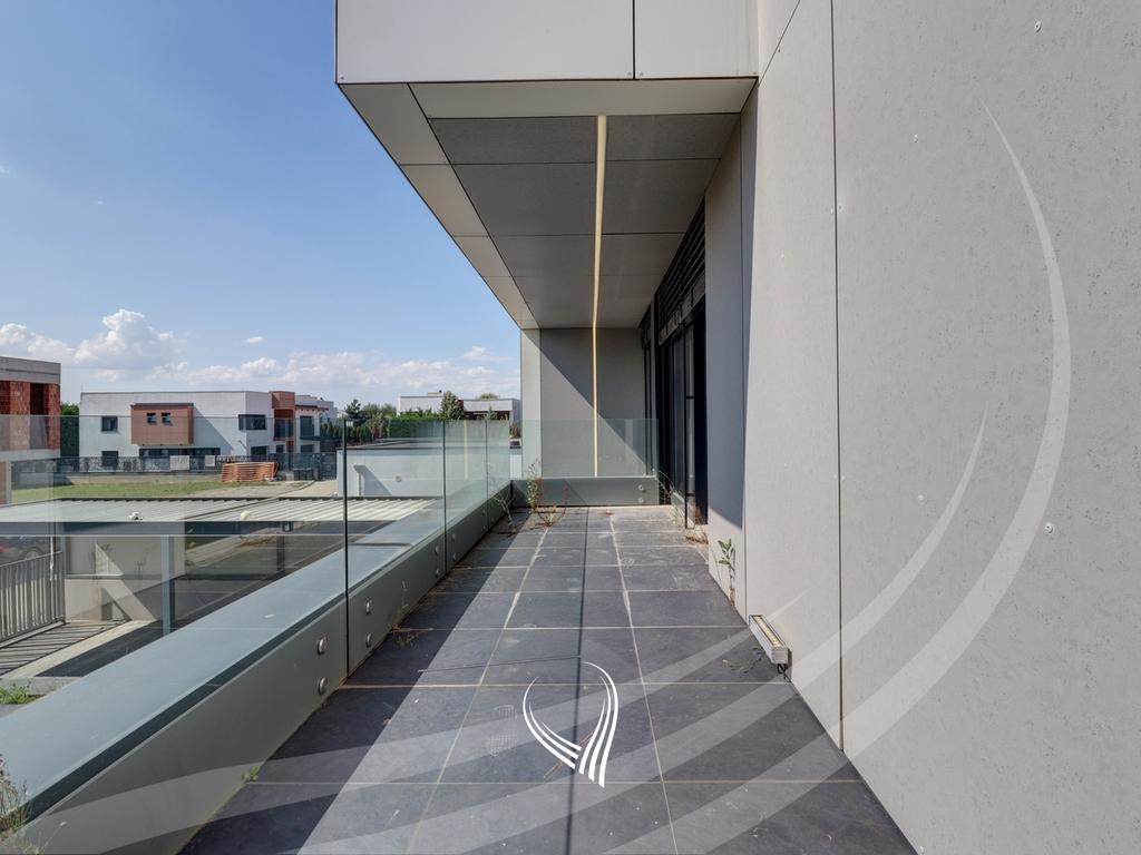 Shtëpi me 4 dhoma gjumi në shitje në Preoc – afër lagjes Marigona Residence24