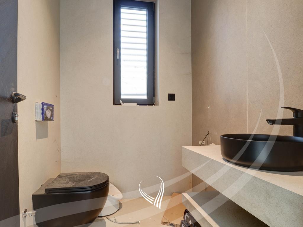 Shtëpi me 4 dhoma gjumi në shitje në Preoc – afër lagjes Marigona Residence30