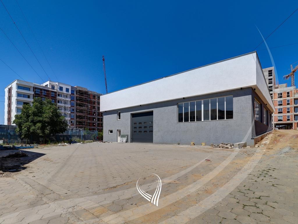 Depo 950m2 me qira në lagjen Arbëria - Dragodan