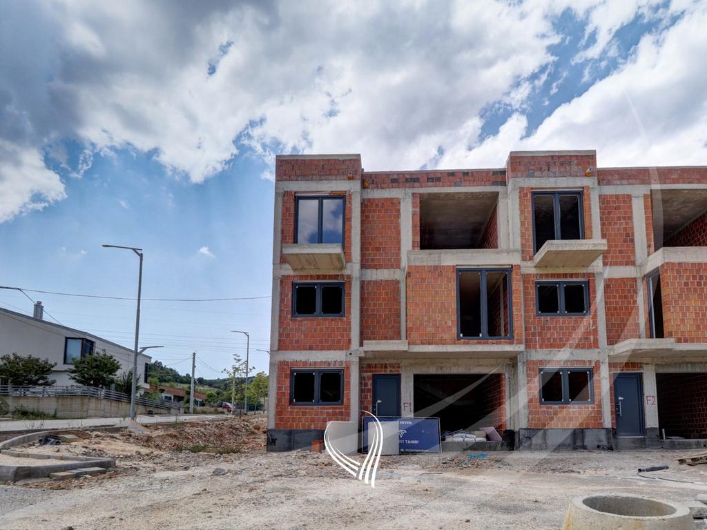 Shtëpi 322m2 në shitje në Lagjen e Gjelbërt22