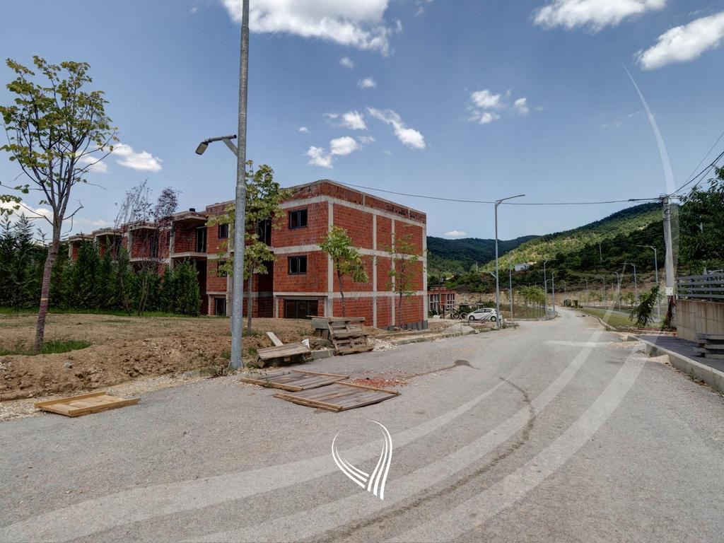 Shtëpi 322m2 në shitje në Lagjen e Gjelbërt24