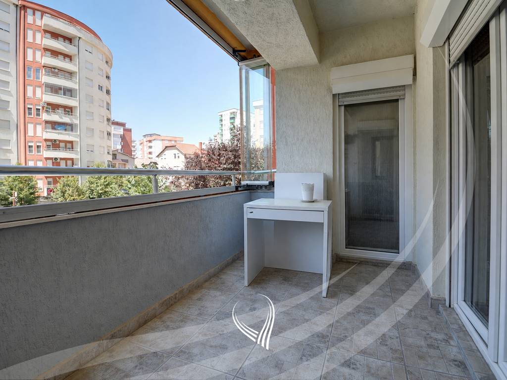 Banesë me 2 dhoma gjumi me qira në lagjen Mati 1 – Rruga C8