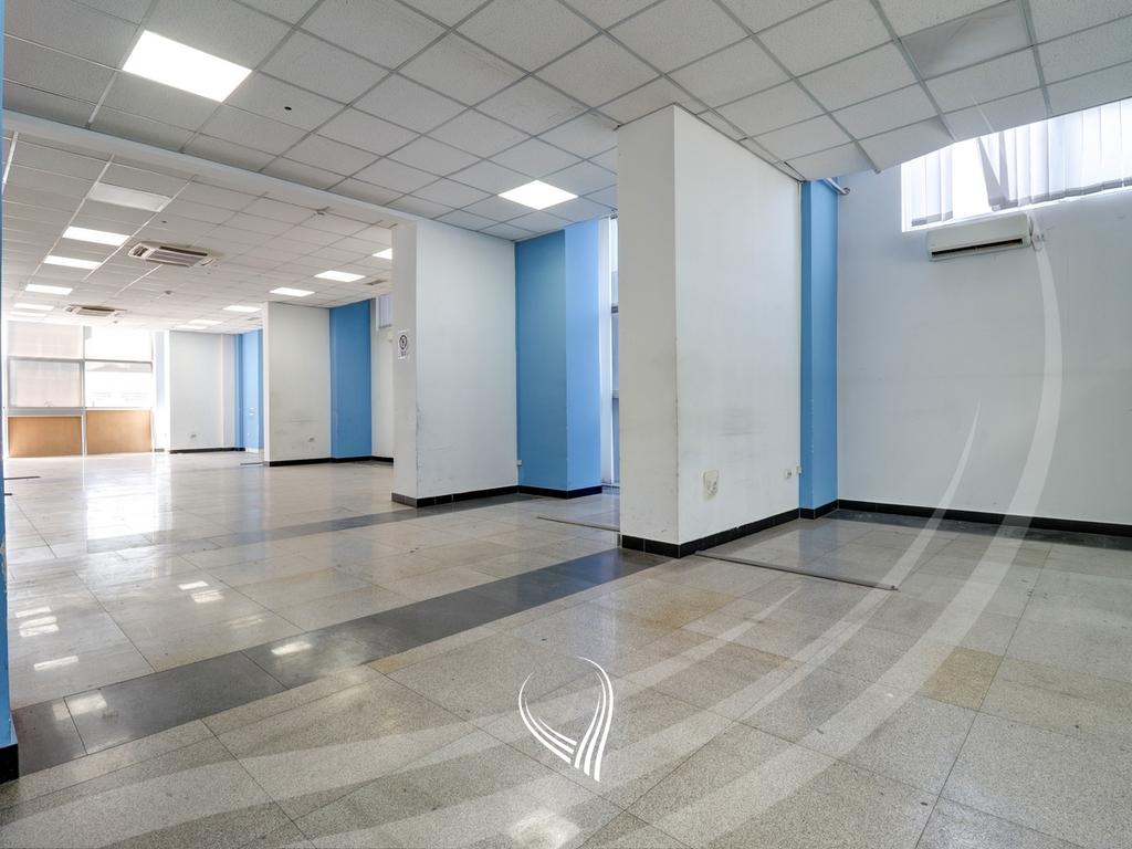 Zyre 934m2 for rent in the Pejton neighborhood5