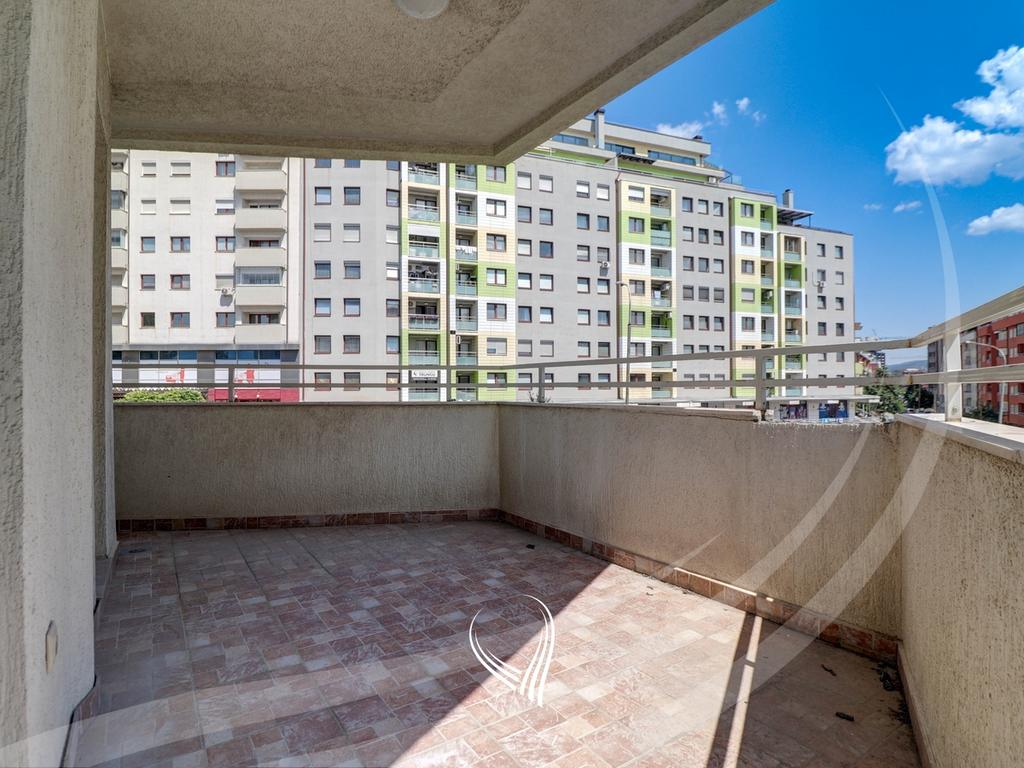 Zyre me 4 dhoma pune me qira në lagjen Arbëria – Dragodan7
