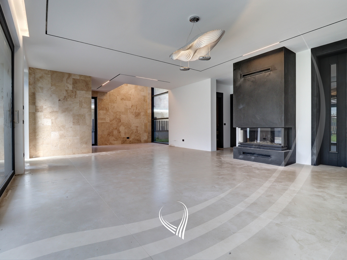 Shtëpi me 4 dhoma gjumi në shitje në Preoc – afër lagjes Marigona Residence2