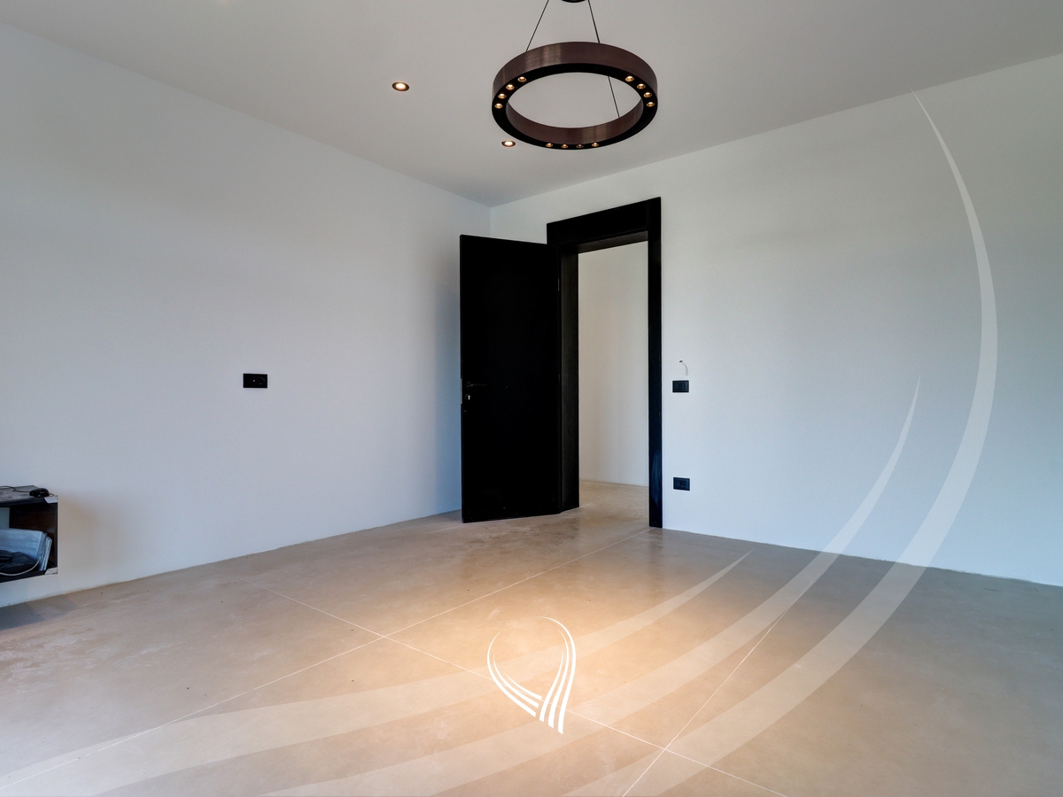 Shtëpi me 4 dhoma gjumi në shitje në Preoc – afër lagjes Marigona Residence14