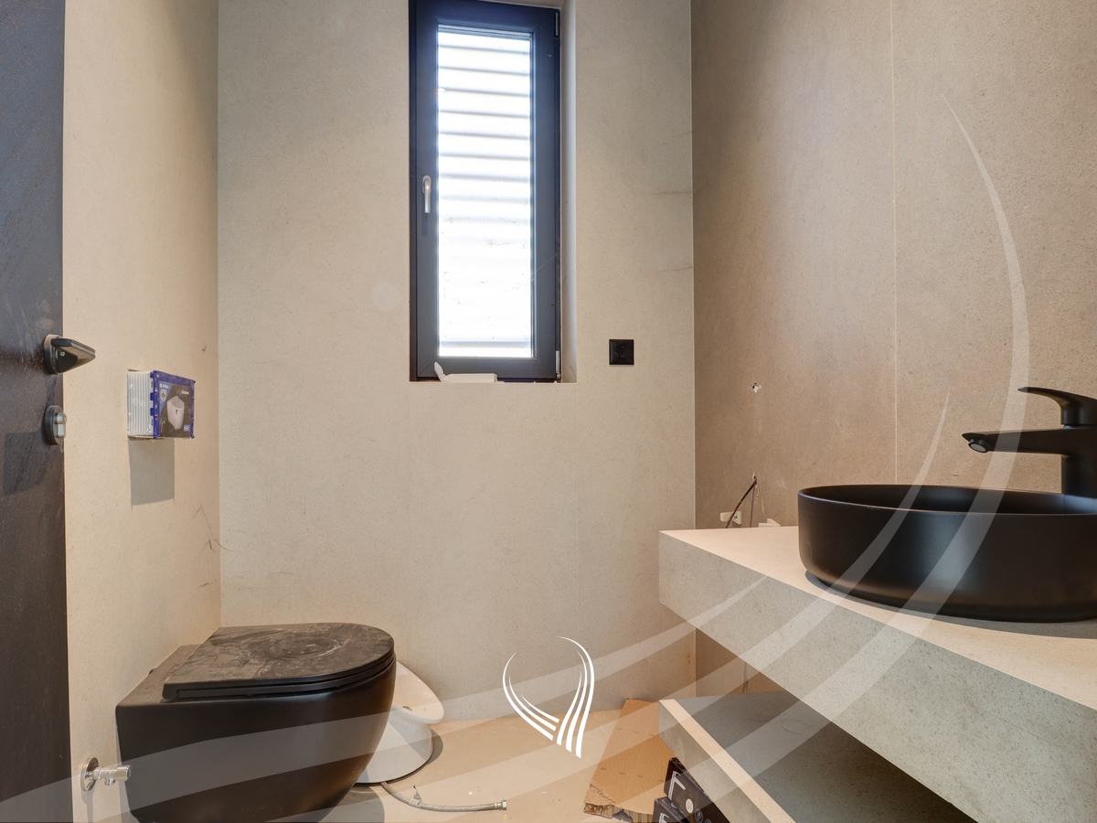Shtëpi me 4 dhoma gjumi në shitje në Preoc – afër lagjes Marigona Residence30