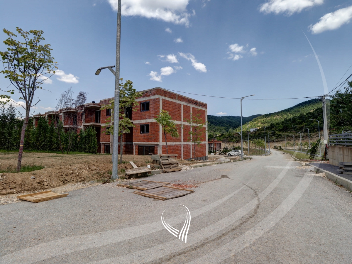 Shtëpi 322m2 në shitje në Lagjen e Gjelbërt24