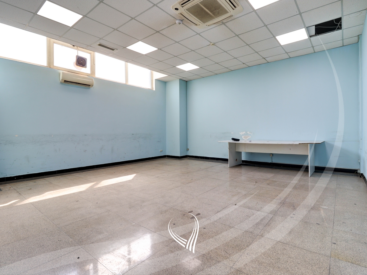 Zyre 934m2 for rent in the Pejton neighborhood12