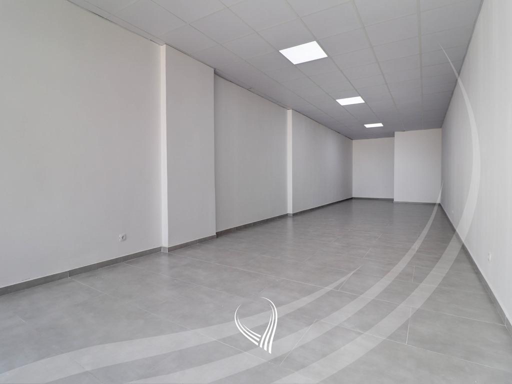 Lokal 60m2 me qira në lagjen Mati 12