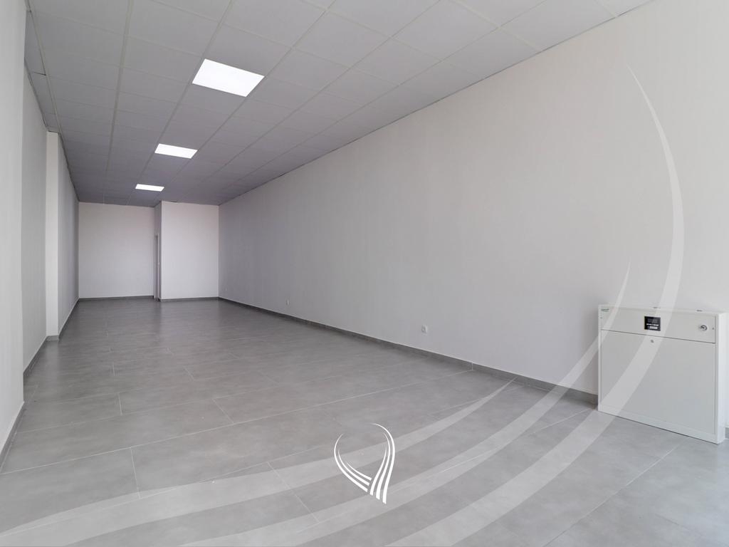 Lokal 60m2 me qira në lagjen Mati 13
