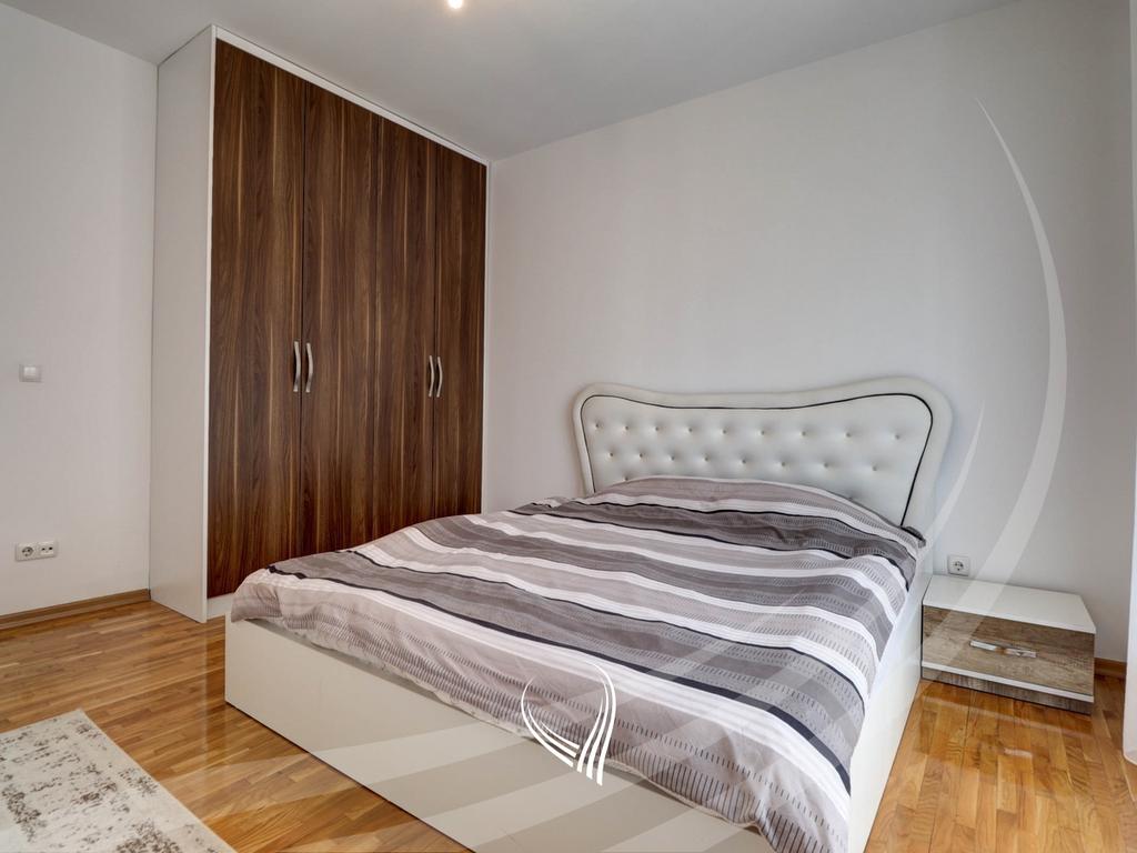Banesë me 3 dhoma gjumi me qira në lagjen Aktash8